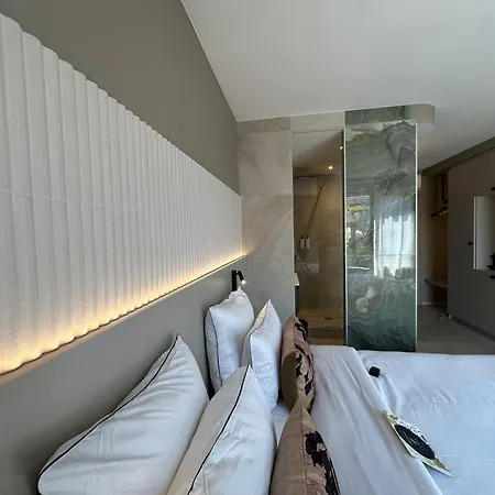 Vignoble Hotel, فندق إِجويشا